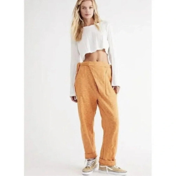 NWT Free People Beach Ty Sweater Pants Set Long Sleeve Crop Wide Leg Medium - Picture 3 of 12